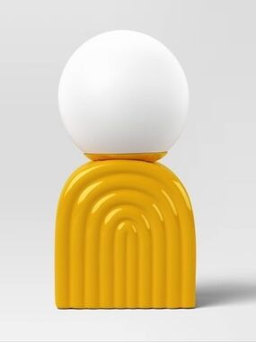 Room Essentials Yellow Ceramic Table Lamp with White Cord